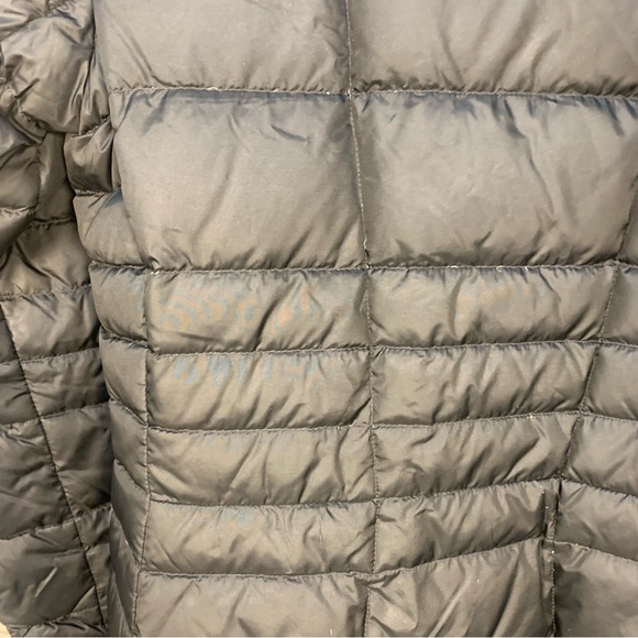 The North Face Quilted Goose Down Front Zipper Puffer Coat - Picture 13 of 13